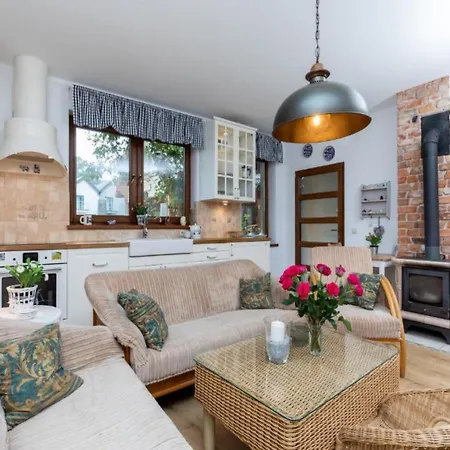 Spacious And Comfortable Apartamento Pobierowo